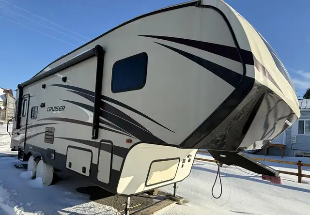 cruiser Aire 25 RL 2016 in RVs & Motorhomes in Trois-Rivières - Image 3