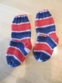 chaussons en laine tricotés à la main (taille 0- 6) (V12) mois)