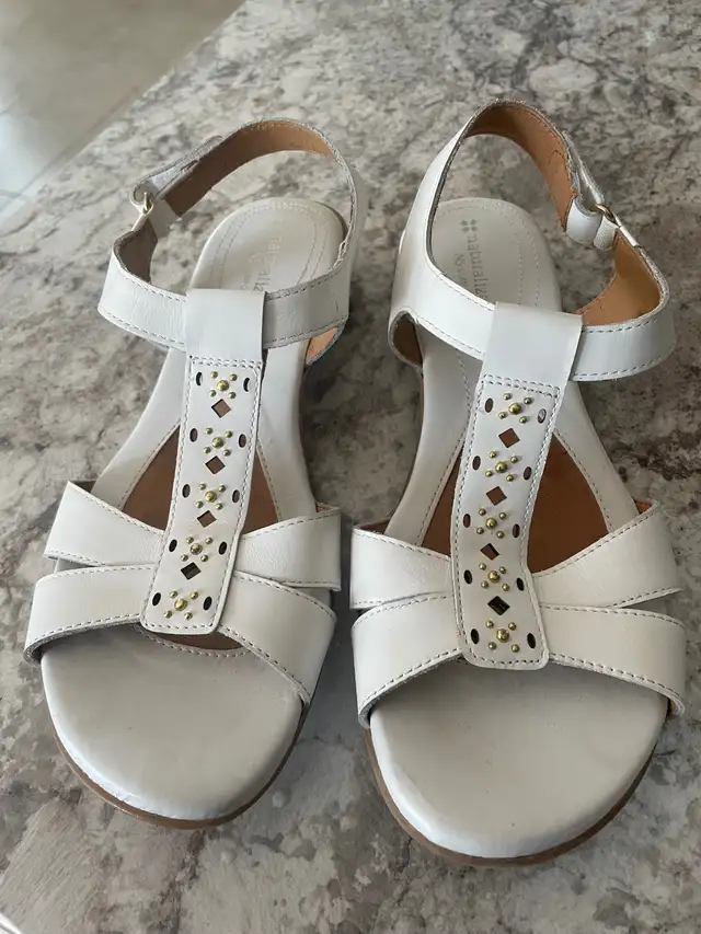 Sandales blanches Naturalizer in Women's - Shoes in Québec City - Image 3