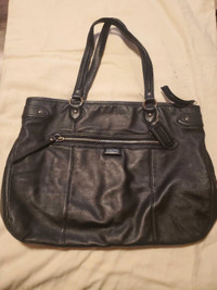 COACH LEATHER TOTE 12X16 INCHES 