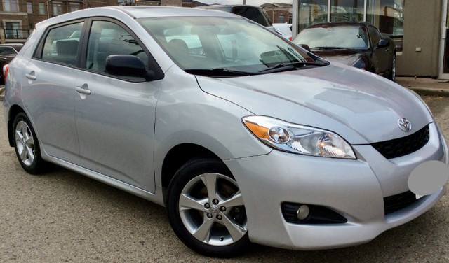 2014 TOYOTA MATRIX SILVER VERY LOW KM SUNROOF 4 NEW TIRES in Cars & Trucks in City of Toronto - Image 3