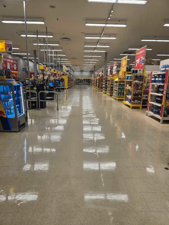 recherche de contrat de nettoyage commercial  in Cleaning & Housekeeping in City of Montréal - Image 6