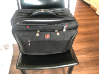 Swissgear carry on business luggage