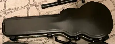 SKB Deluxe Les Paul dase, View more