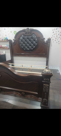 King size bed with box spring