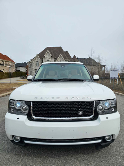 LAND ROVER HSE LUX SUPERCHARGED 2011 ( !! MINT !! )