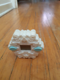 Mcdonald's mini digi sportz handheld snowflake video game toy