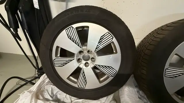 Winter tires, rims and hubcaps in Tires & Rims in City of Halifax - Image 3