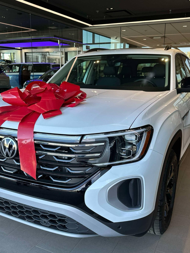 Brand New Volkswagen Atlas in Cars & Trucks in Edmonton