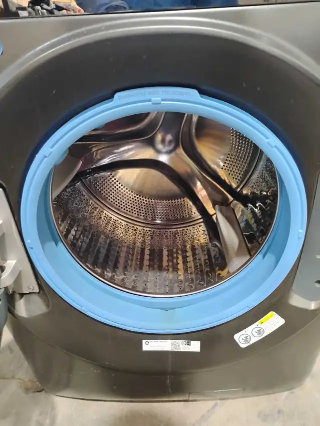 2 in 1 Washer/Dryer Combo in Washers & Dryers in Oakville / Halton Region - Image 3