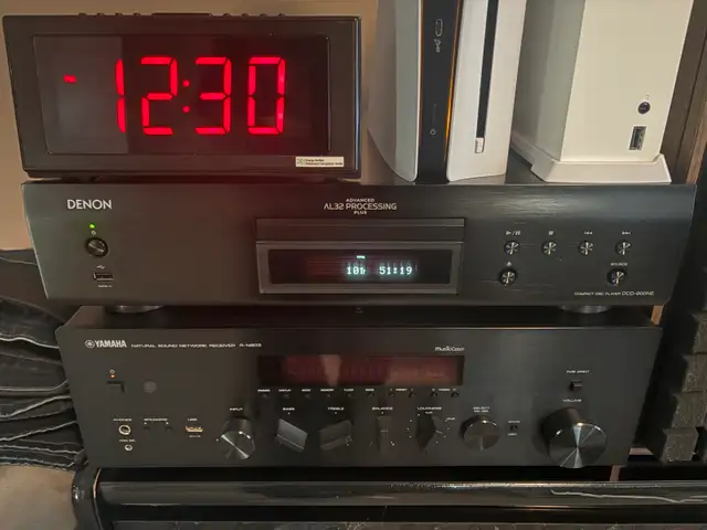 Denon DCD-900NE CD Player in Stereo Systems & Home Theatre in Strathcona County - Image 3