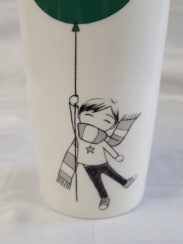2014 STARBUCKS TRAVEL COFFEE TEA CUP MUG LIDDED GREEN BALLOON KI in Arts & Collectibles in Kingston - Image 2