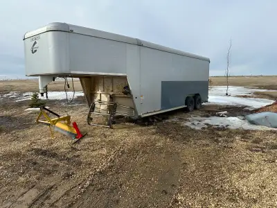 2008 charmac 20’+5’ 5th wheel enclosed ..tows nice ..was gonna make a toy hauler/camper with son ..b...