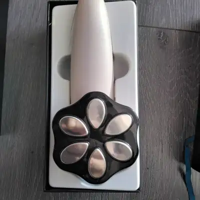 FULL BODY CELLULITE MASSAGER NEW  IN A BOX RET $190 WITH TAXES, View more