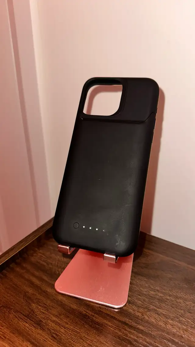 Mophie Juice Pack for iPhone 16 Pro Max Phone Case Charger in Cell Phone Accessories in Brantford - Image 4