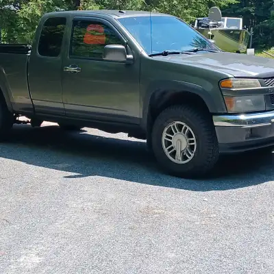 No rust, great tires, inspected for another year and 2 months. 320,000 No issues with truck Undercoa...
