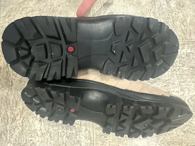 Roots Slip-on Shoes Size 12 for men in Men's Shoes in Saskatoon - Image 5