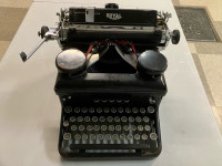 Machine à écrire ROYAL circa 1937 - Typewriter