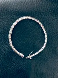 Tennis bracelet 14 k white gold