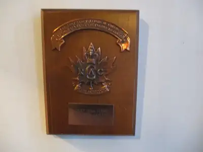 This vintage Army Cadet plaque award is in very good condition, clean & proper. Appx. 8.5" x 6.5", b...
