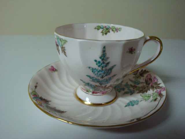 Vintage Teacups and Saucers Collection - Price Slashed in Arts & Collectibles in Cranbrook - Image 2