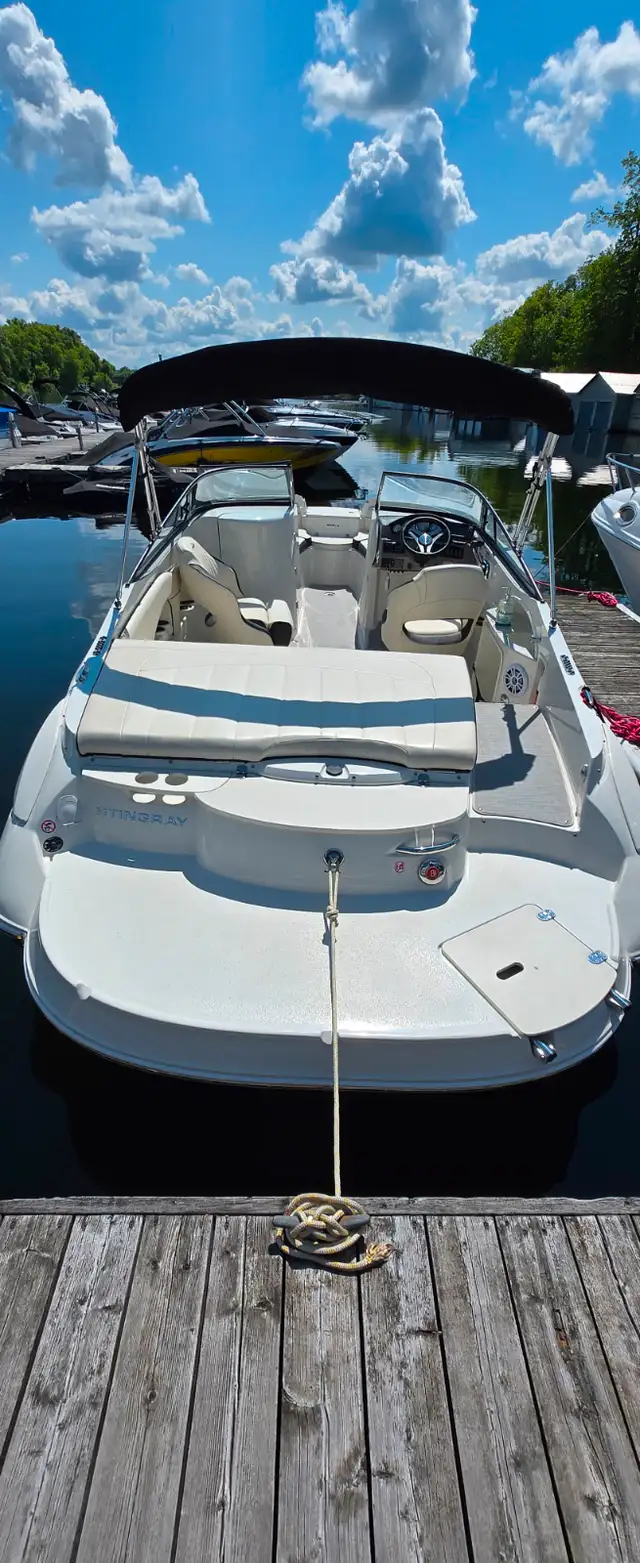 Stingray 215LR in Powerboats & Motorboats in Sherbrooke - Image 6