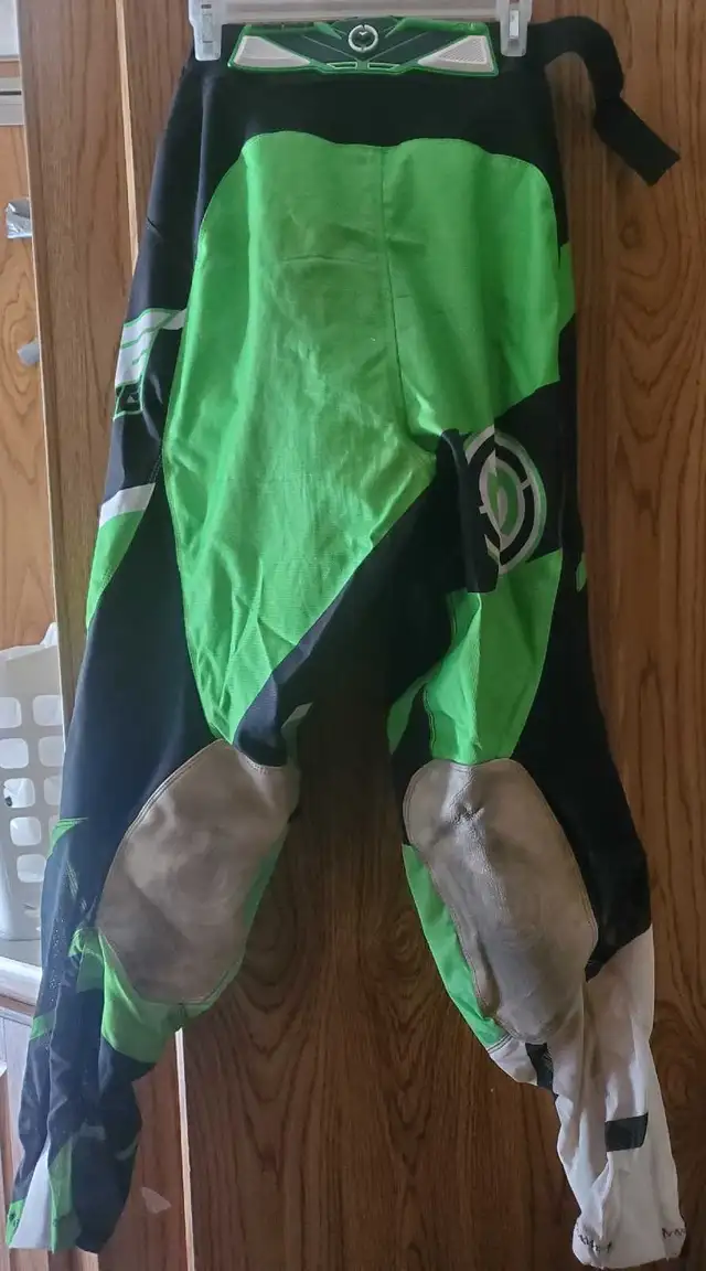 Men's Moose racing M1 motocross pants. Size 42. in Clothing, Shoes & Accessories in Nelson - Image 3