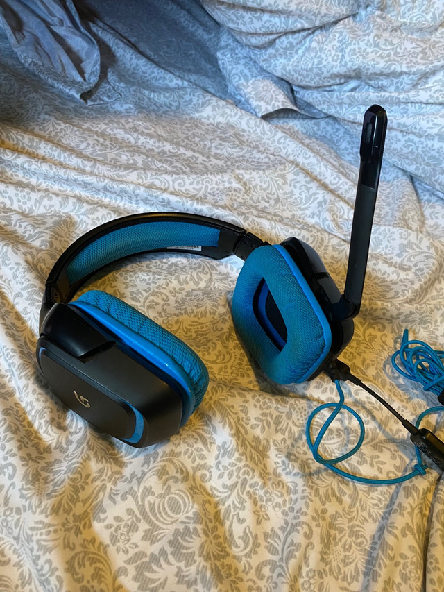 Logitech G430 Surround Sound Gaming Headset in Speakers, Headsets & Mics in Guelph - Image 2