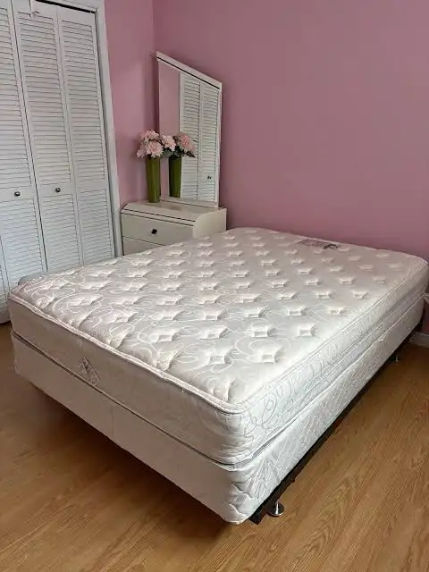 matelas double propre confort125$ possibilité de livraison  in Beds & Mattresses in Longueuil / South Shore - Image 6
