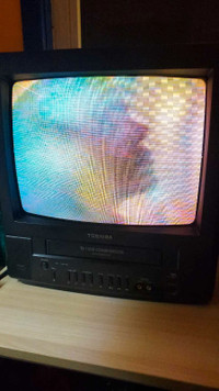 Toshiba 13" TV VCR Combo