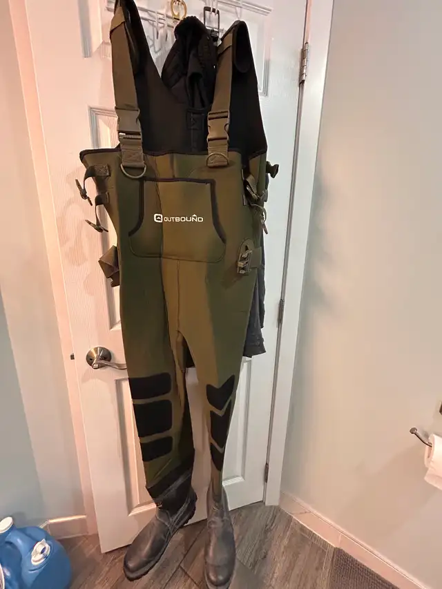 Outbound Adult Neoprene Bootfoot Chest Wader, Green Size 9 in Fishing, Camping & Outdoors in Calgary - Image 3