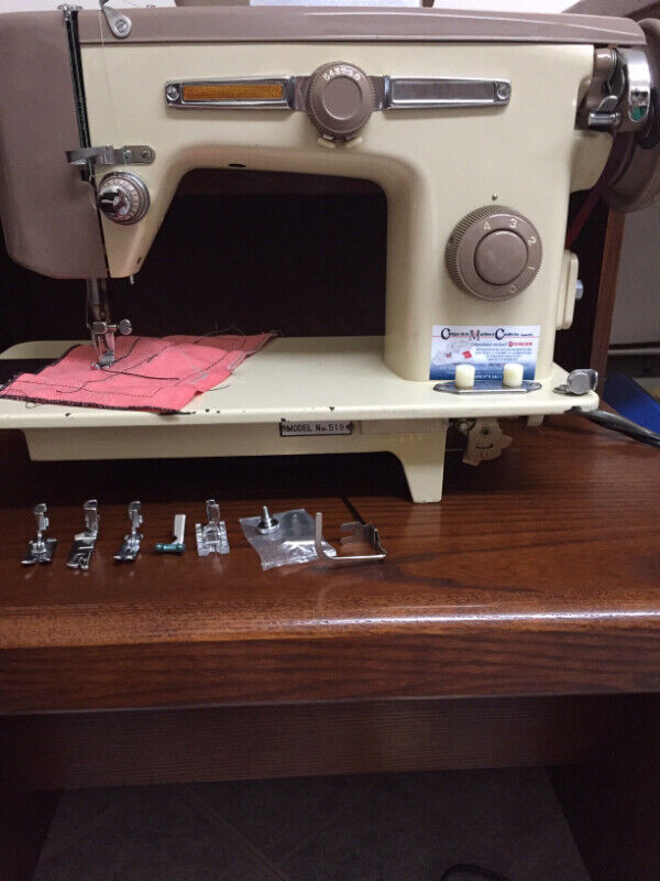 Sewing Machine**Omega**Machine à Coudre dans Loisirs et artisanat  à Laval/Rive Nord
