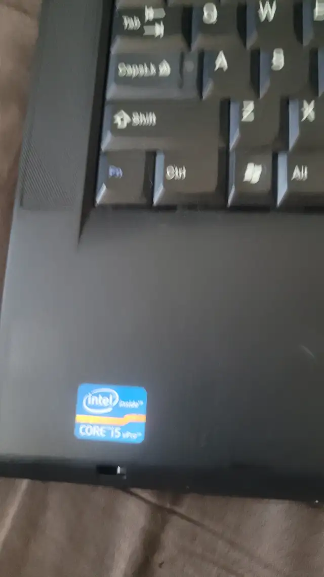 EN-FR Lenovo Thinkpad, Most reliable laptop/. PORTABLE FIABLE in Laptops in City of Montréal - Image 3