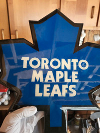 Toronto Maple Leafs wood carving