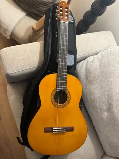 Guitare Yamaha Classique C40, View more