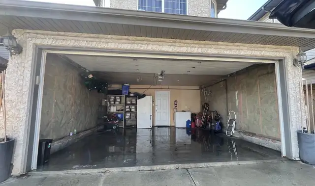 Garage Double Garage For RentPilot Sound/McConchie