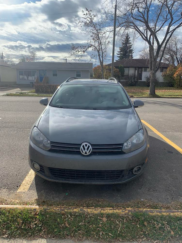 PENDING: 2011 VW Golf Station Wagon Comfort-line in Cars & Trucks in St. Albert