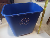 Recycle Wastebasket / Recycler corbeille 7.13 gallon Capacity