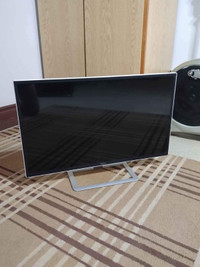 Moniteur d'ordinateur 32''