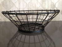 New Well Equipped Kitchen Wire Metal Kitchen Fruit Basket - 15"