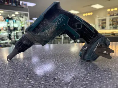 Makita DFS452 18V Drywall Gun *Tool only* We do offer a 30 day warranty and can test before you buy...