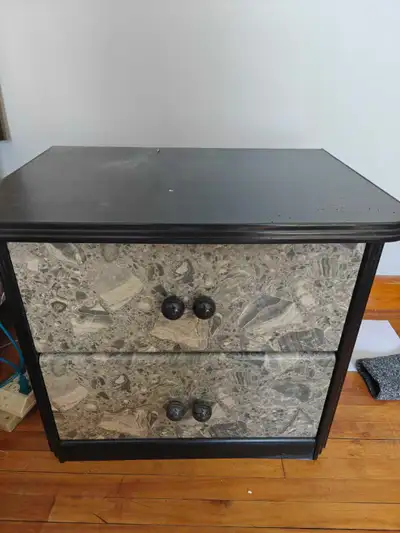 522 ads for bedside table in Furniture in Ontario | Kijiji Marketplaces