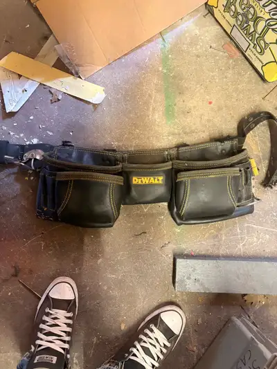 Multiple tool pouches. -dewalt leather tool pouch originally 100$ asking 50$. - kunys tool belt -30$...