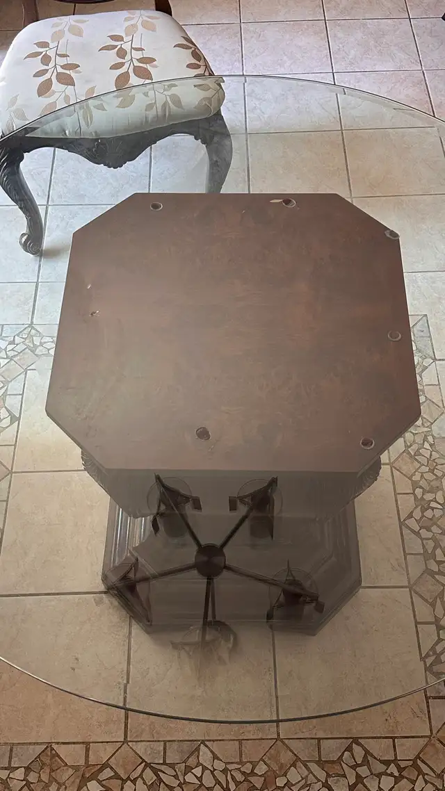 Round Glass Top Dining Table with Carved Wood Pedestal Base in Dining Tables & Sets in City of Toronto - Image 6