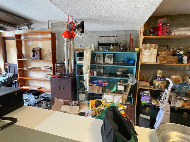 Estate sale starts apr.28-may5 in Free Stuff in Penticton - Image 3