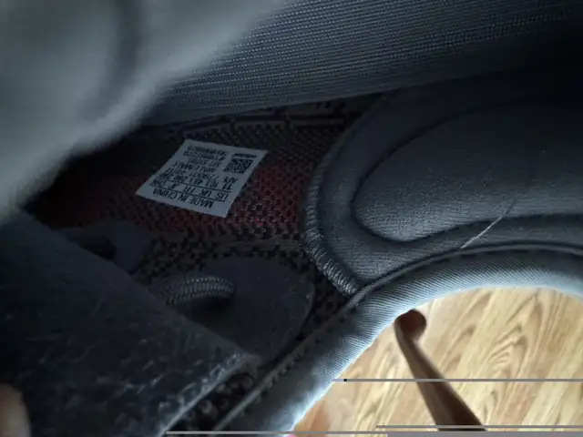 Adidas Yeezy 350 V2 AH2203 Beluga 2.0 Size 11 US NEVER WORN! in Men's Shoes in City of Toronto - Image 8