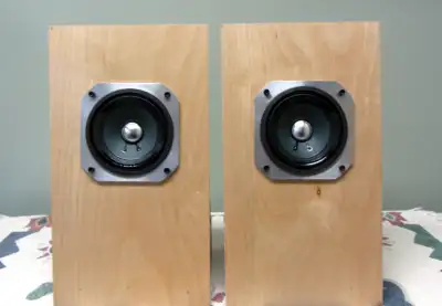 Realistic Die Cast 5-inch speakers, View more