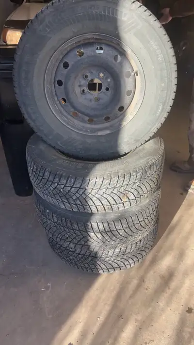 4 winter tires size 235/70R16 on rims, bought last year brand new and only used for the 2025 winter...