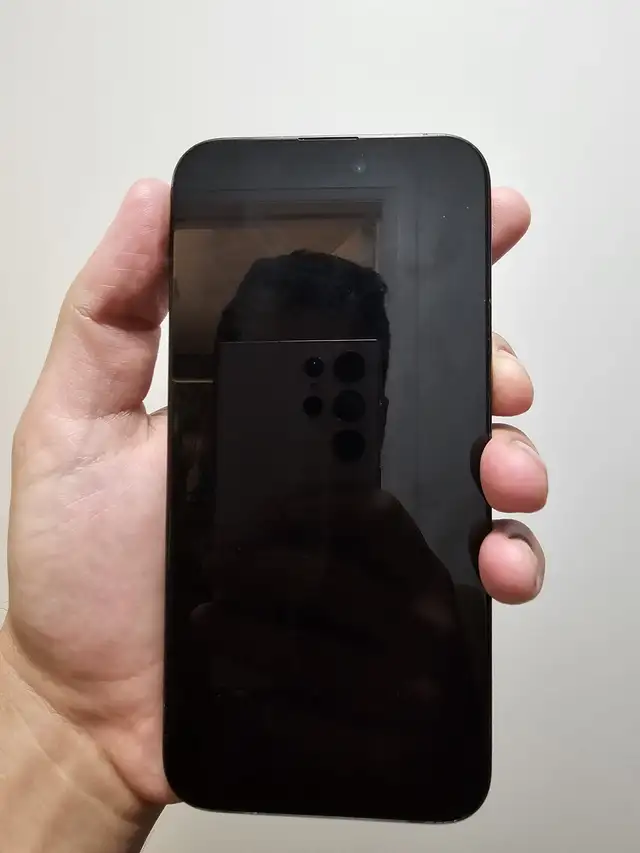 iPhone 15 pro max 256 gb  in Cell Phones in Oakville / Halton Region - Image 7