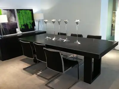 NEW Grande table en frêne  (valeur 5000$ maison corbeil), View more